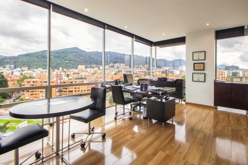 Limpieza comercial y mantenimiento de oficinas